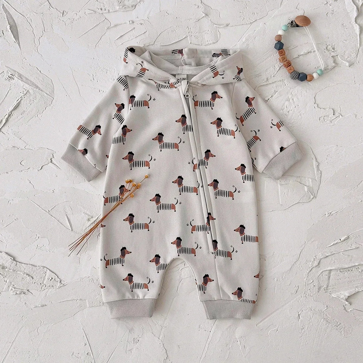 אוברול עם כובע חמוד