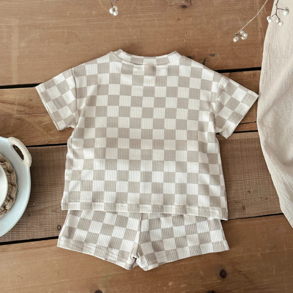 סט קז’ואל משובץ לתינוקות – לוק מינימליסטי ונקי